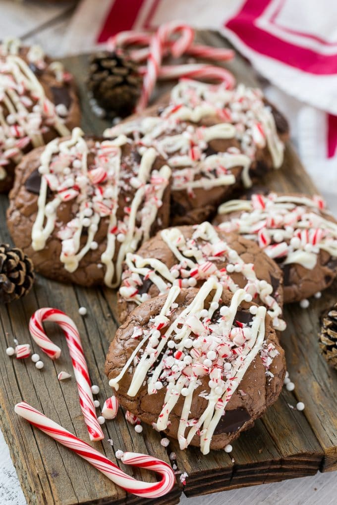 Peppermint Bark Cookie | Easy Peppermint Bark Cookies | Christmas Cookies | Peppermint Bark Cookies | Chocolate Peppermint Cookie #peppermint #peppermintbark #cookies #christmas #holiday #dessert #ezlod Peppermint Bark Cookies drizzled with white chocolate.