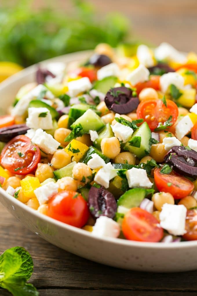 Greek Salad | Chopped Greek salad | Chopped Salad #salad #vegetarian #cheese #chickpeas #lunch #ezlod Chopped Greek salad with tomatoes, olives, cucumbers, chickpeas and feta cheese.