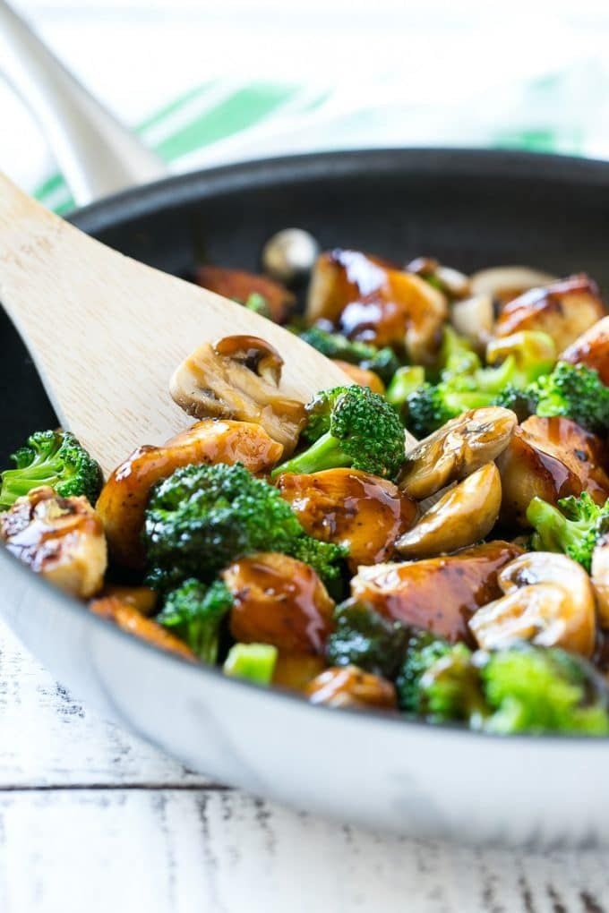 Chicken and Broccoli Stir Fry Recipe | Chicken Stir Fry | Healthy Chicken Recipe | Chicken and Broccoli | Chinese Food #chicken #broccoli #stirfry #healthy #cleaneating #dinner #ezlod A pan of chicken and broccoli stir fry with a spatula in it.