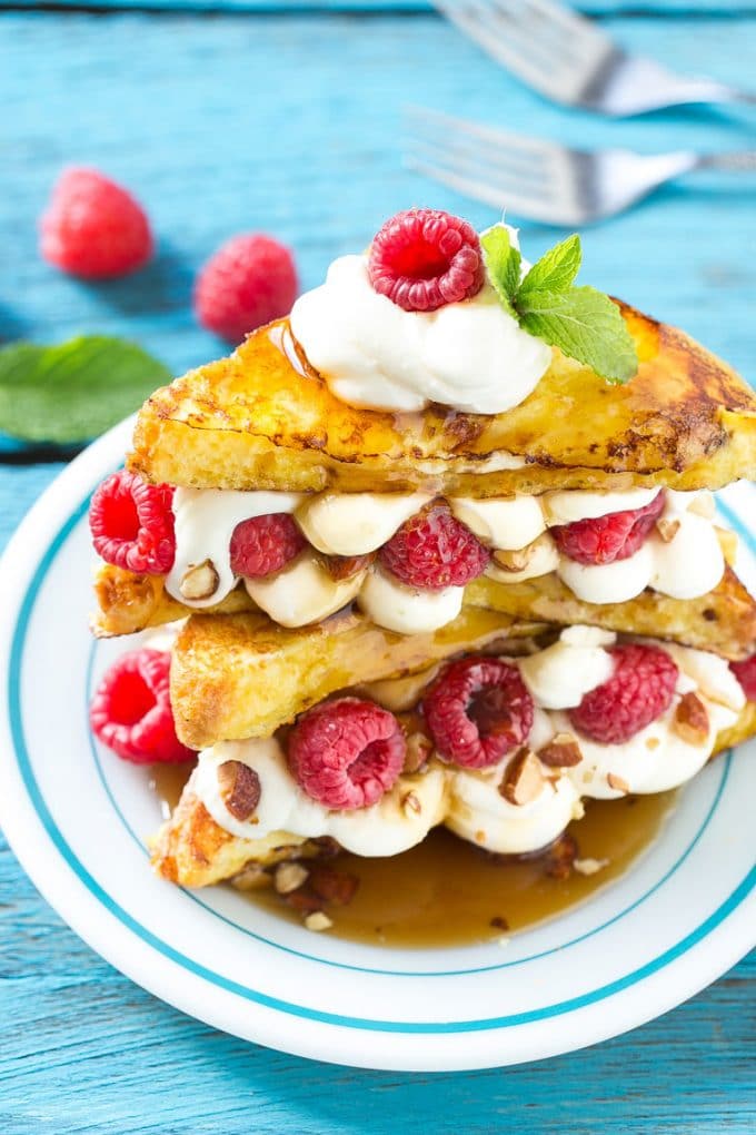 Stuffed French Toast | Cream Cheese Stuffed French Toast | French Toast Recipe #frenchtoast #raspberry #creamcheese #breakfast #brunch #ezlod Stuffed french toast with a cream cheese, berry and almond filling.