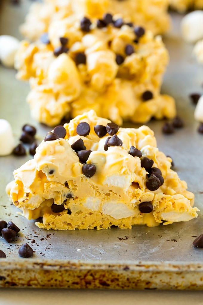 Avalanche Cookies Recipe | No Bake Cookie Recipe | Easy Cookie Recipe | Avalanche Bark #bark #avalanche #avalanchecookies #cookies #nobakecookies #nobake #dessert #ezlod A cross section view of a no bake cookie.