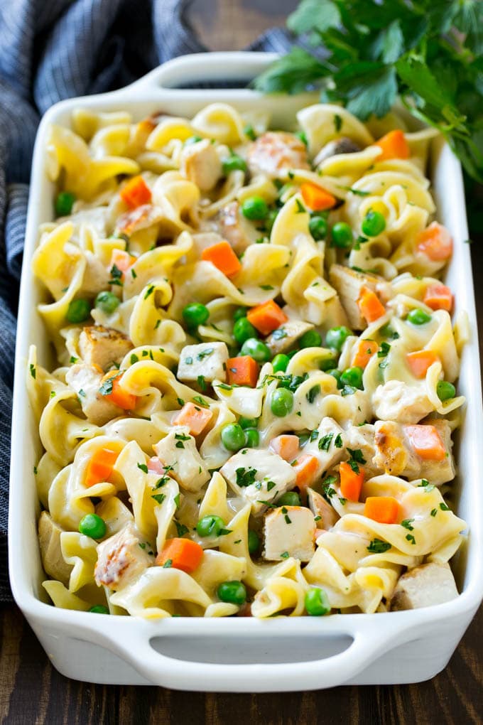 Chicken Noodle Casserole Recipe | Creamy Chicken Casserole | Cream of Chicken Soup Casserole | Noodle Casserole #casserole #chicken #noodles #dinner #pasta #ezlod This chicken noodle casserole is diced chicken, veggies and egg noodles all in a creamy sauce.