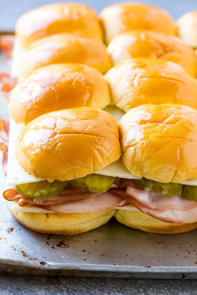 Cuban Sliders Recipe | Cuban Sandwich Recipe | Slider Sandwiches | Ham and Cheese Sliders #sliders #sandwiches #ham #cheese #appetizer #ezlod Assembled slider sandwiches ready to go into the oven.