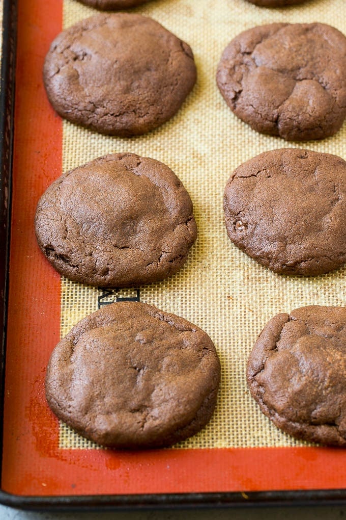 Nutella Cookies Recipe | Nutella Stuffed Cookies | Chocolate Cookies #nutella #chocolate #cookies #baking #dessert #ezlod Baked chocolate stuffed cookies.