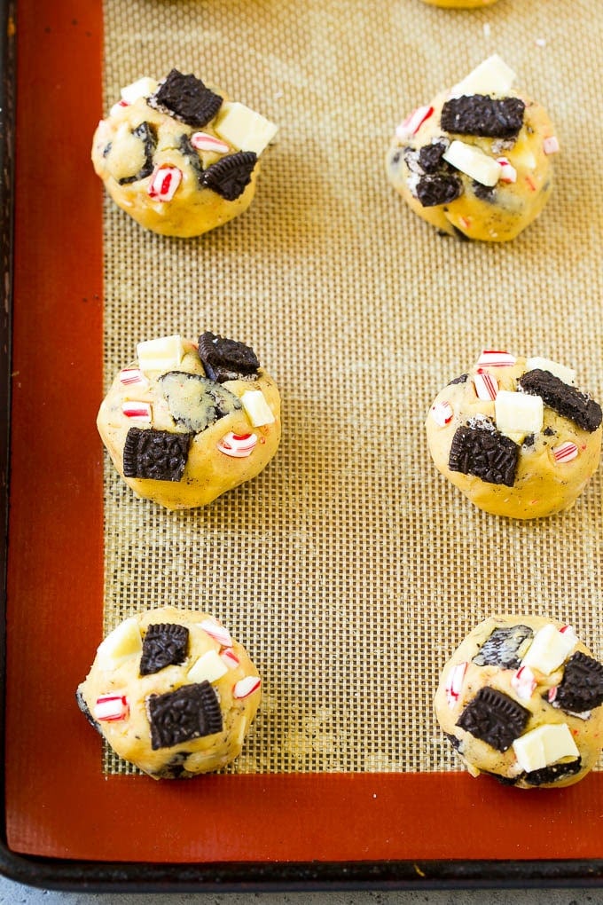 Oreo Peppermint Cookies Recipe | Candy Cane Cookies | Oreo Cookies #oreo #peppermint #cookies #baking #Christmas #sweets #ezlod A sheet pan of unbaked cookies.