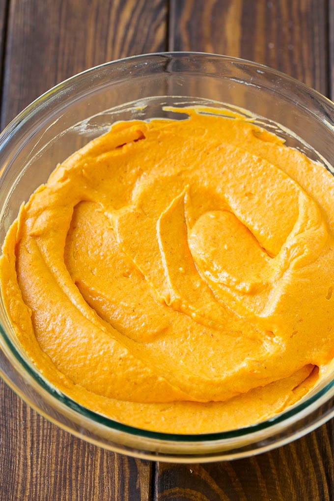 Pumpkin Dip Recipe | Dessert Dip | Pumpkin Pie Dip #pumpkin #dessert #dip #fall #thanksgiving #ezlod A bowl of fluffy pumpkin dip.