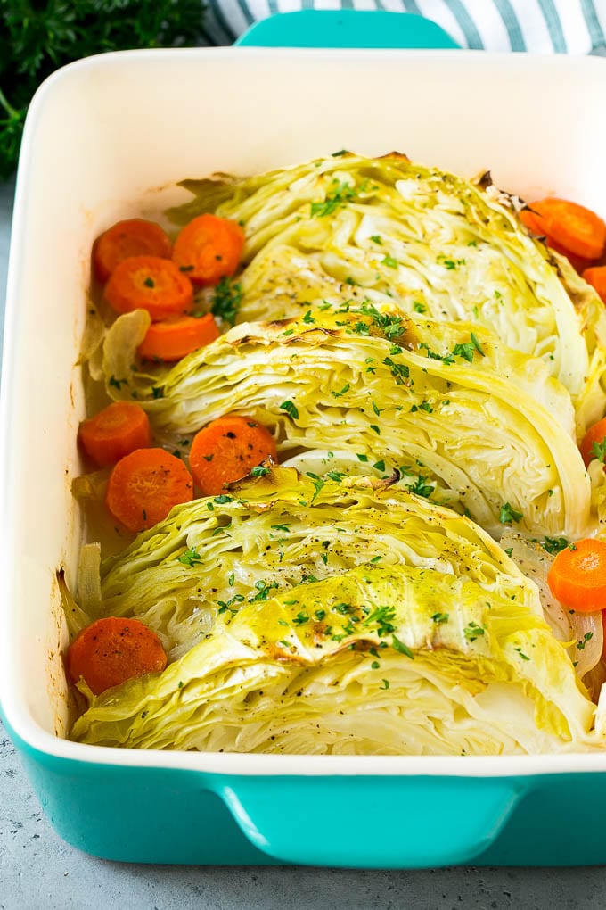 Braised Cabbage Recipe | Easy Cabbage Recipe #cabbage #lowcarb #keto #carrots #veggies #vegetarian #dinner #ezlod Braised cabbage, carrots and onions, topped with parsley.