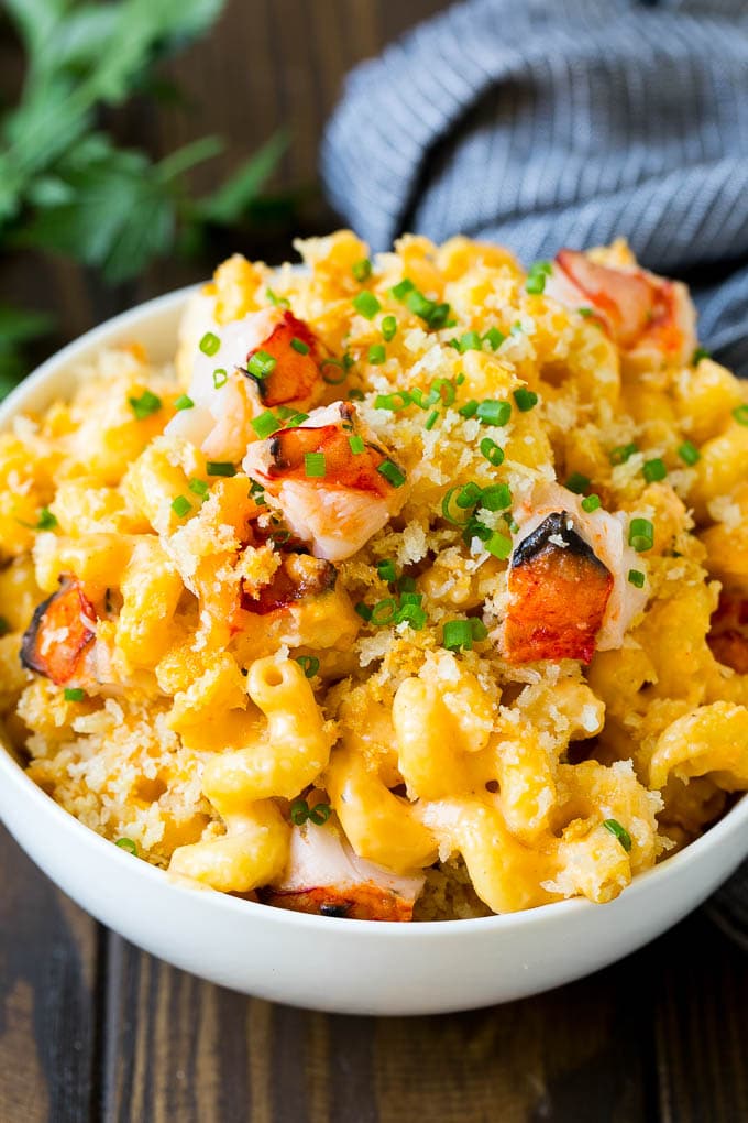 Lobster Mac and Cheese Recipe | Lobster Macaroni and Cheese | Baked Mac and Cheese #pasta #macandcheese #macaroni #lobster #cheese #dinner #ezlod Lobster mac and cheese topped with crispy breadcrumbs.