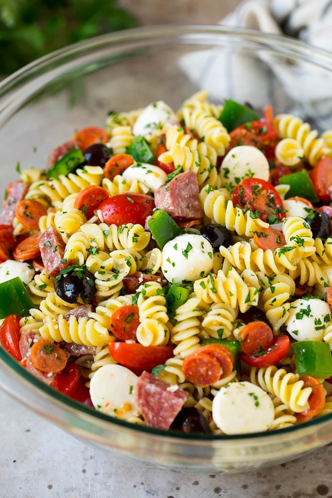 Italian Pasta Salad | Pasta Salad Recipe #pasta #salad #pastasalad #pepperoni #salami #olives #cheese #sidedish #ezlod Italian pasta salad with rotini noodles, salami and pepperoni.