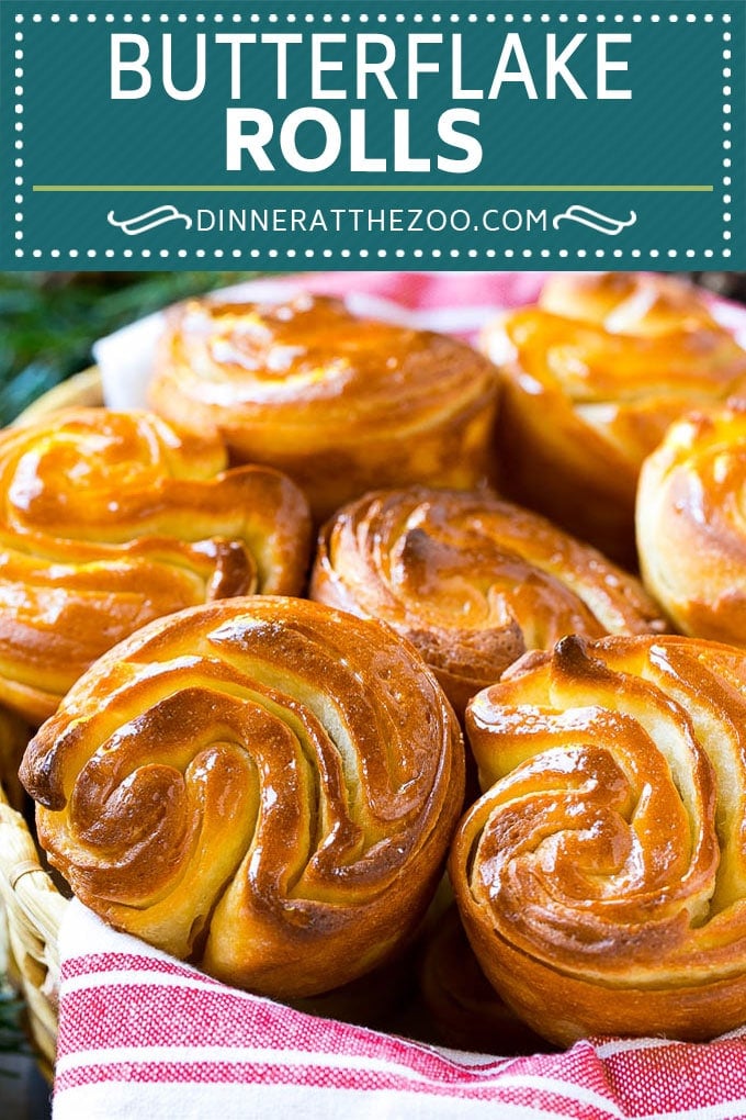 Butterflake Rolls Recipe | Easy Dinner Rolls | Homemade Dinner Rolls | Thanksgiving Rolls #rolls #bread #sidedish #baking #thanksgiving #dinner #ezlod