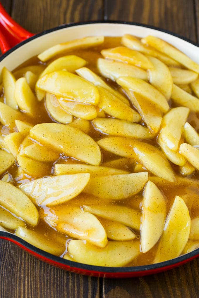 Dutch Apple Pie Recipe | Homemade Apple Pie #pie #apple #dessert #baking #fall #ezlod Homemade apple pie filling in a skillet.