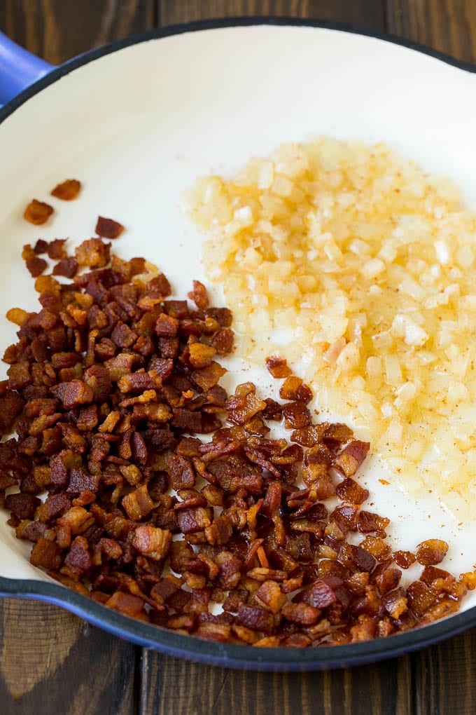 Green Beans with Bacon Recipe | Bacon Green Beans #bacon #greenbeans #sidedish #thanksgiving #veggies #dinner #ezlod Cooked bacon and sauteed onions in a skillet.