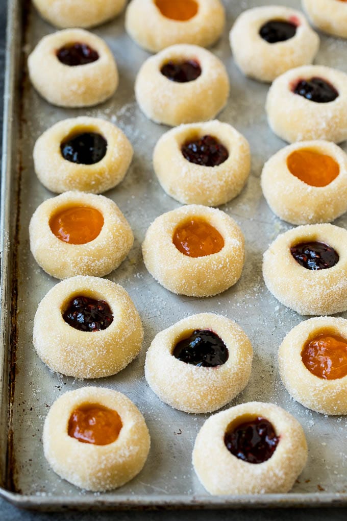Thumbprint Cookies | Sugar Cookies #cookies #baking #christmas #dessert #ezlod Cookie dough filled with fruit jam.