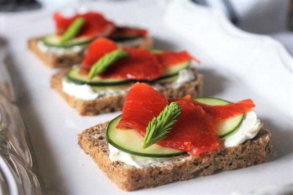 Πώς να Φτιάξετε Γκράβλαξ (Παστός Σολομός) 2 gravlax