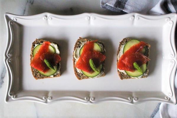 serving homemade gravlax