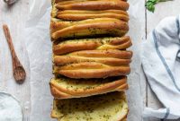 Vegan Garlic Pull Apart Bread