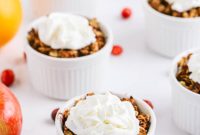 Festive Pear Apple Cranberry Crisp