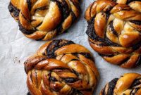 Marbled Vegan Chocolate Buns