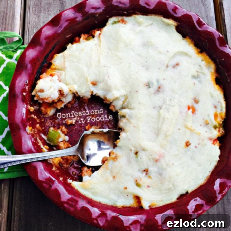 Healthy 21 Day Fix Shepherd's Pie with turkey and cauliflower mash