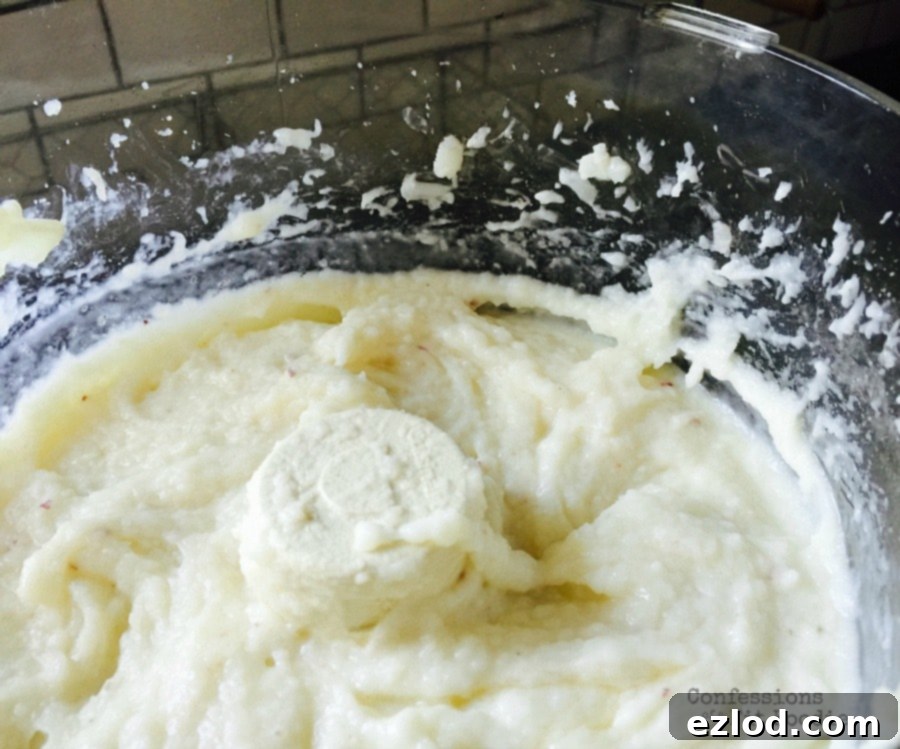 Creamy mashed potato and cauliflower topping for shepherd's pie
