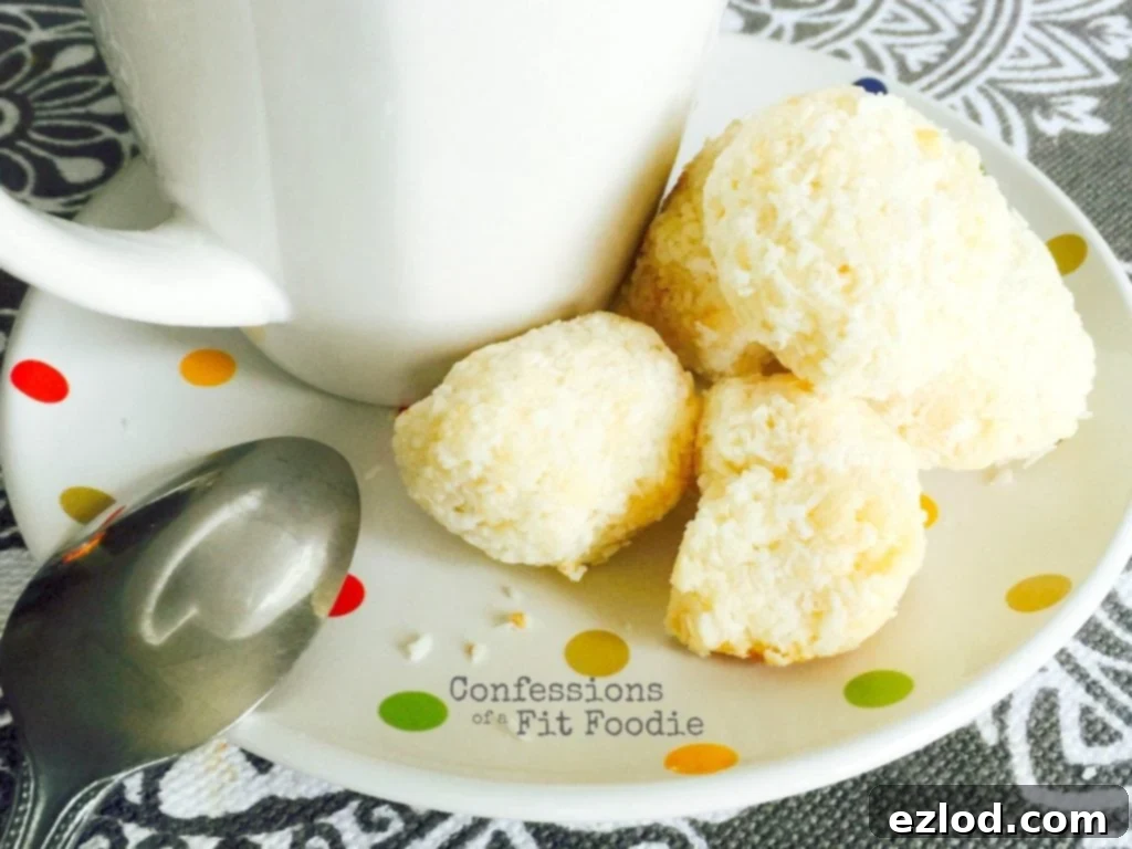 Coconut macaroons - A healthier version of the holiday cookie recipe. It's 21 day fix approved!