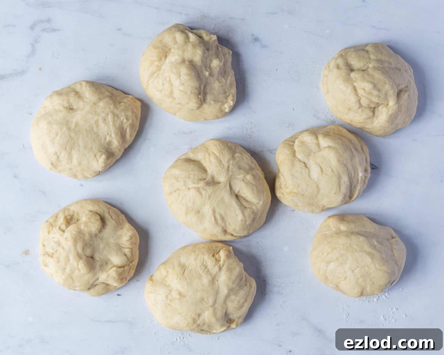 Step 4, the dough divided into eight pieces.