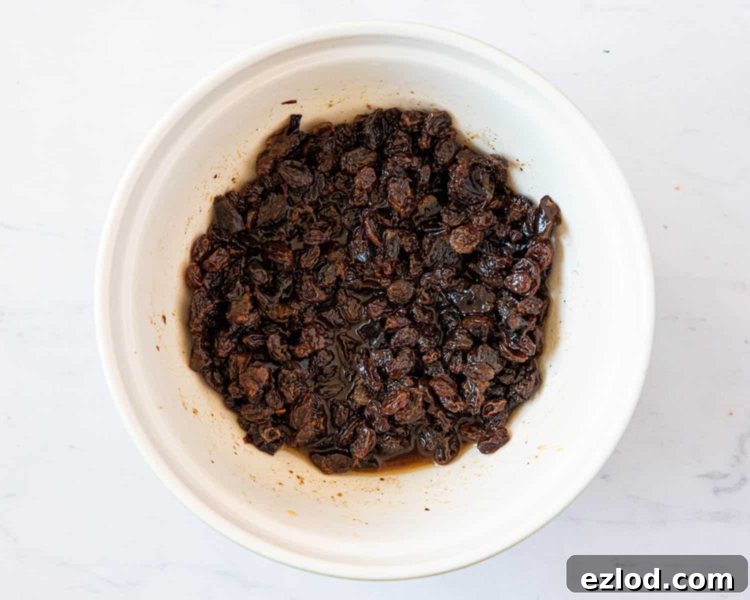 Step 1, soaking the fruit in tea.