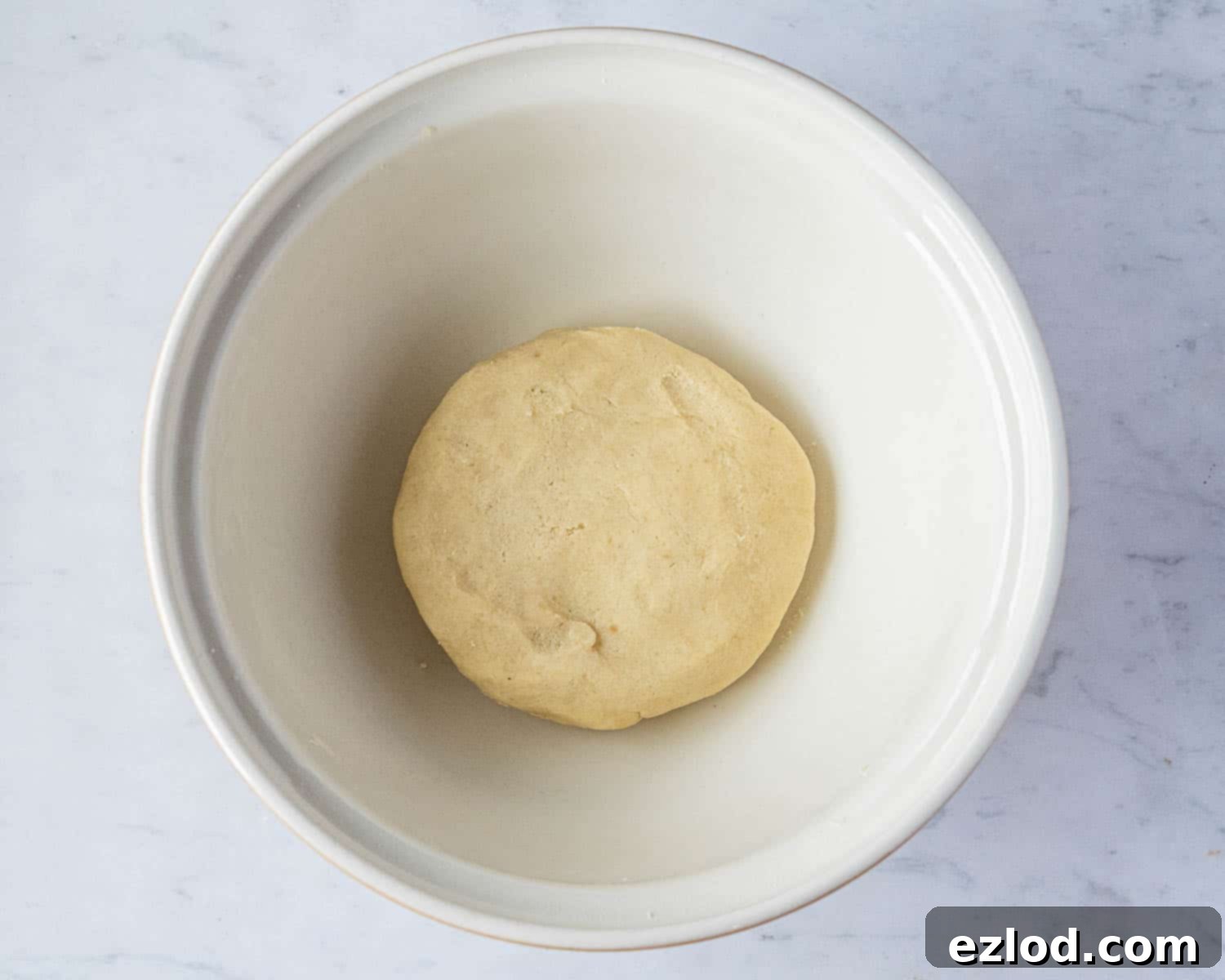 The perfectly formed, smooth vegan Vanillekipferl dough, ready for chilling.