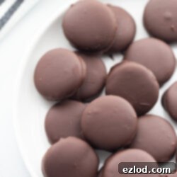 Homemade Healthy Thin Mints cookies