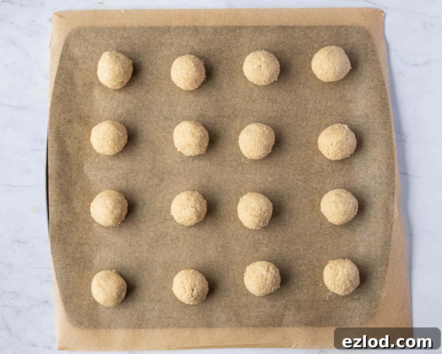 Step 4, the dough rolled into balls.