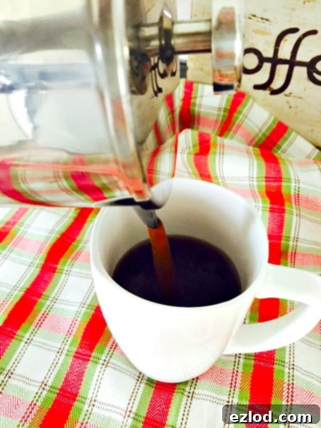 French Press coffee brewing process for a healthy peppermint mocha