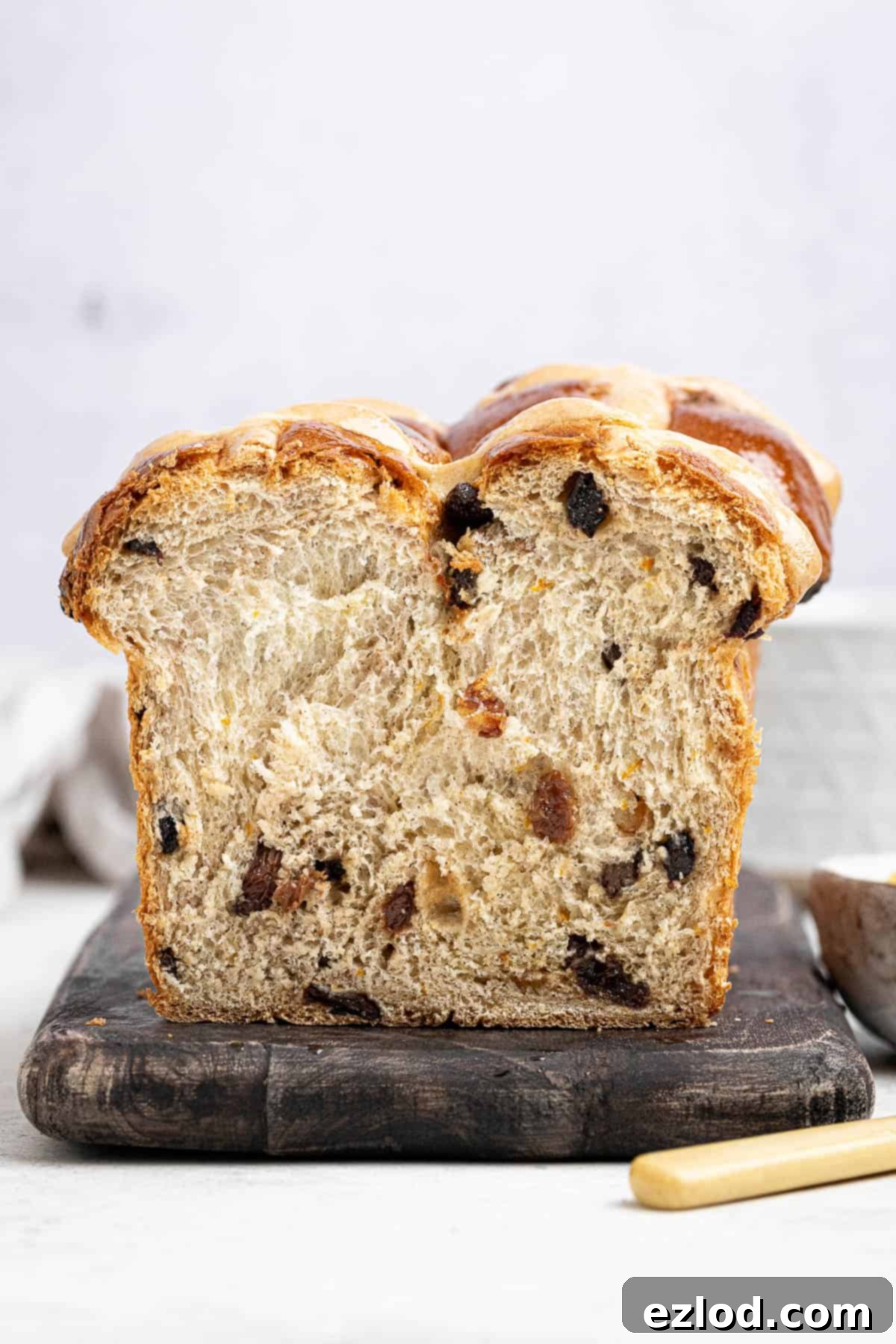 Close up of the sliced hot cross bun loaf.