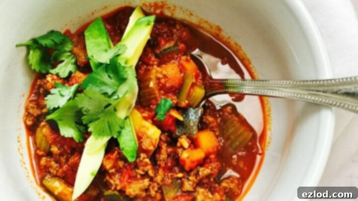 Instant Pot Beanless Chili with zucchini