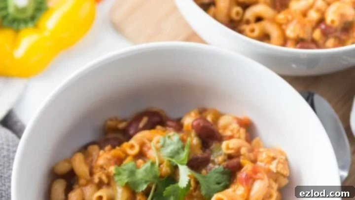 Healthy Instant Pot Chili Mac with zucchini
