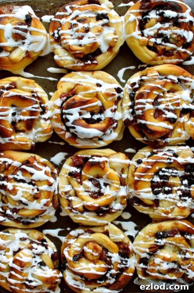 Mincemeat and marzipan cinnamon buns - and wonderful festive breakfast and great way of using up leftovers.