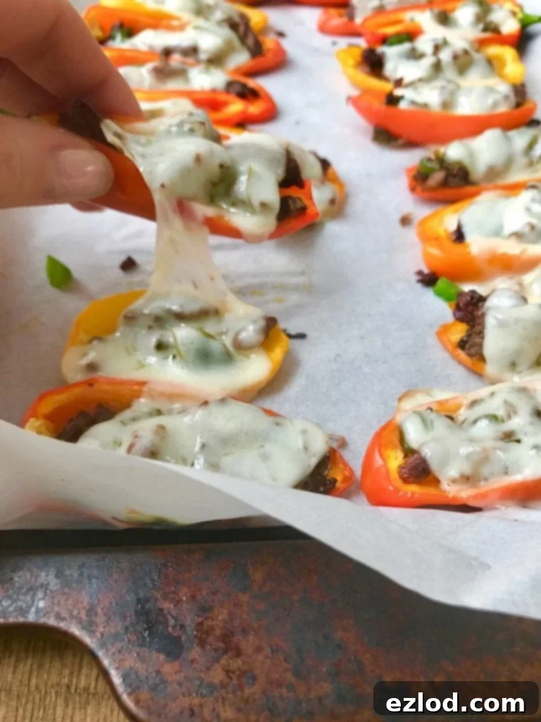21 Day Fix Mini Philly Cheesesteak Stuffed Pepper Nachos | Confessions of a Fit Foodie