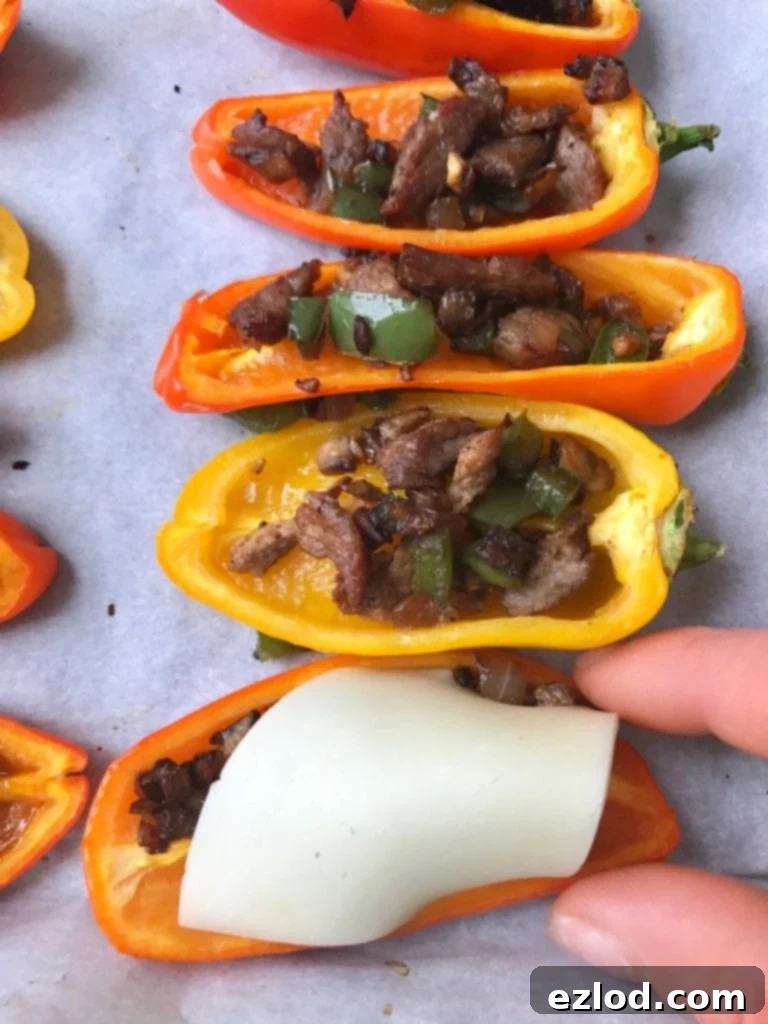 21 Day Fix Mini Philly Cheesesteak Stuffed Pepper Nachos |Confessions of a Fit Foodie