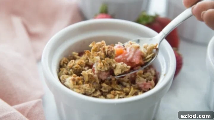 Instant Pot Strawberry Rhubarb Crisp