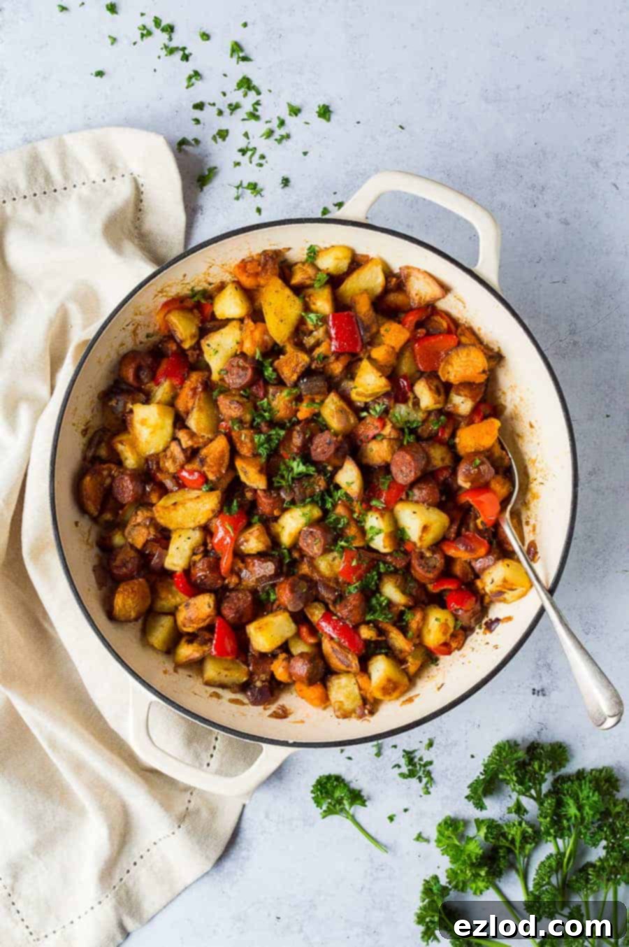 Spicy Vegan Chorizo Potato Skillet 1 featured 11114