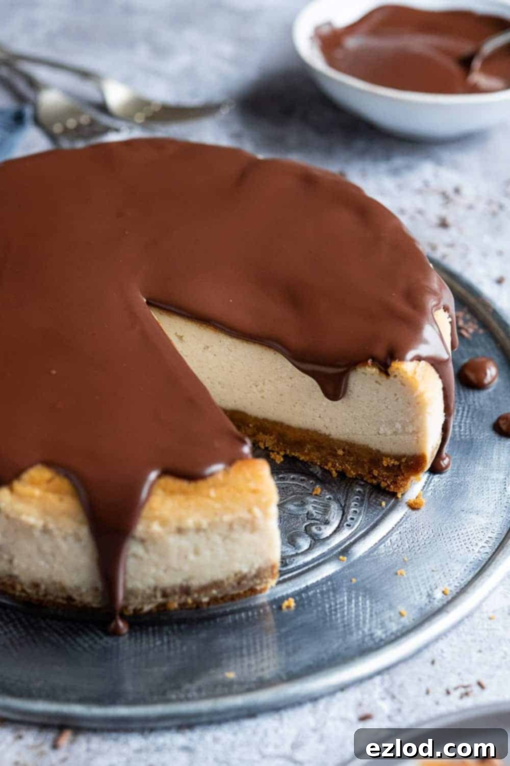 Decadent Vegan Baileys Cheesecake 1 featured 11271