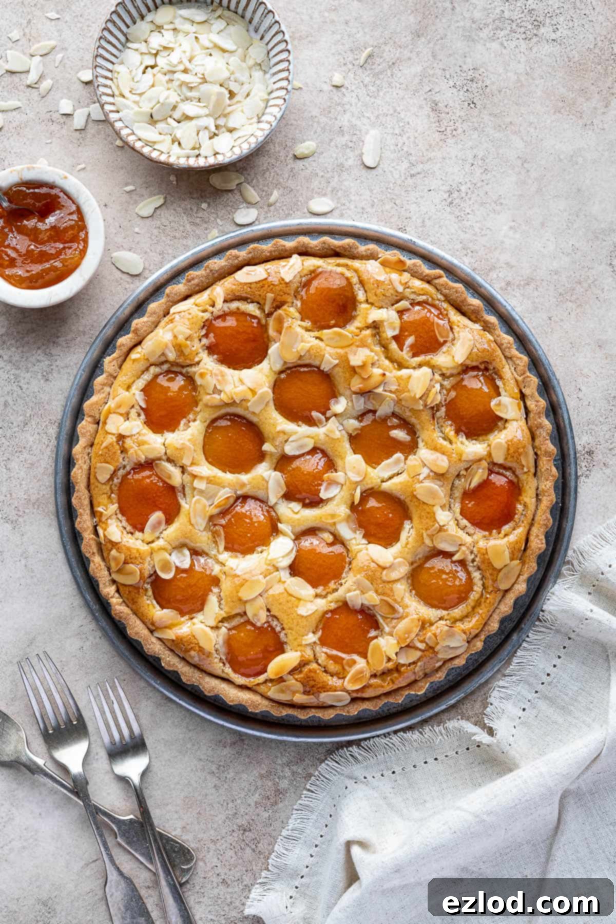Plant-Based Apricot Frangipane Tart 1 featured 16749