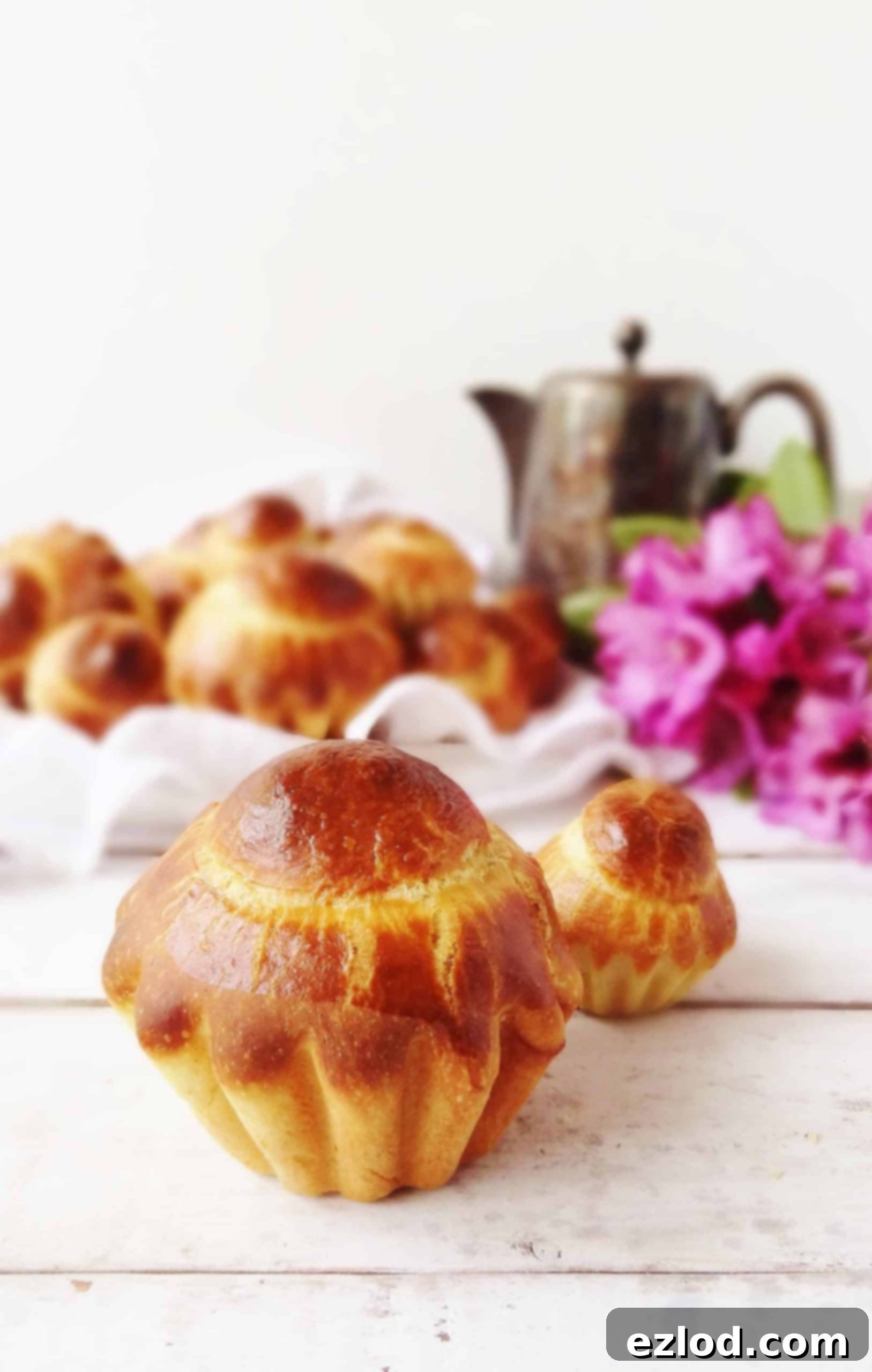 Golden Vanilla Brioche with a Chocolate Heart 57 featured 1843