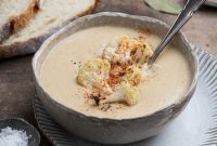Velvety Vegan Roasted Garlic Cauliflower Soup