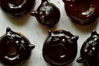Black Cat’s Midnight Chocolate Rings
