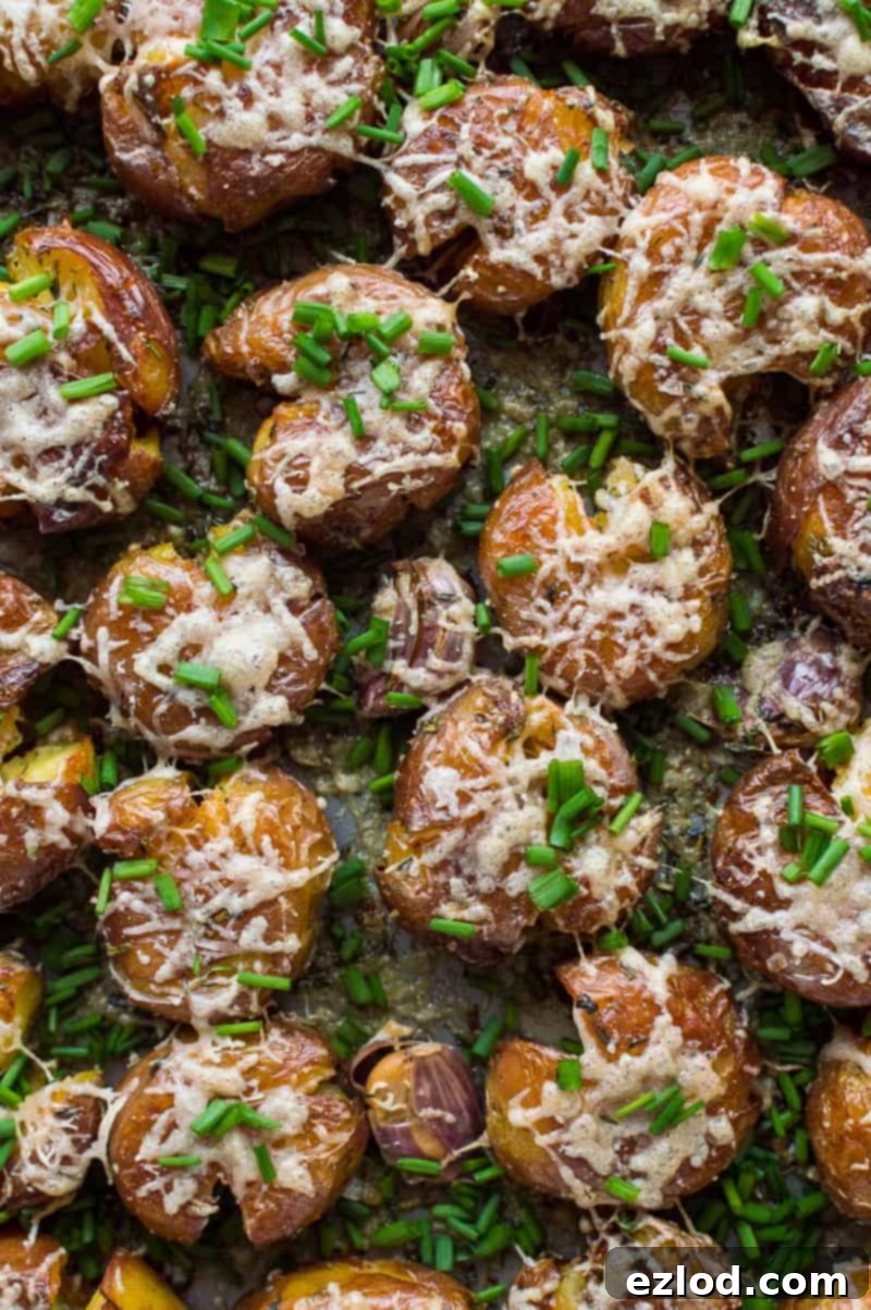 Garlic Herb Parmesan Smashed Potatoes 1 featured 6047