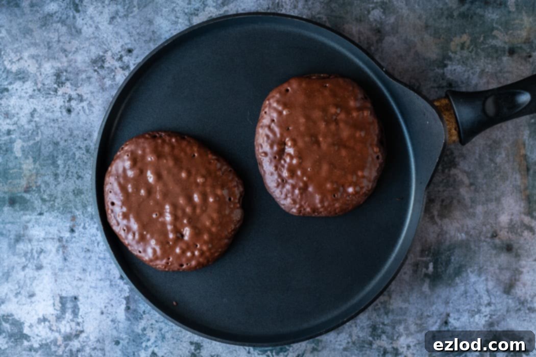 Decadent Vegan Chocolate Fluff Pancakes with Sauce 4 step 3 - cooking the pancakes