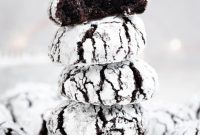 Fudgy Vegan Chocolate Crinkle Cookies