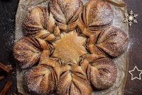 Vegan Cinnamon Star Bread