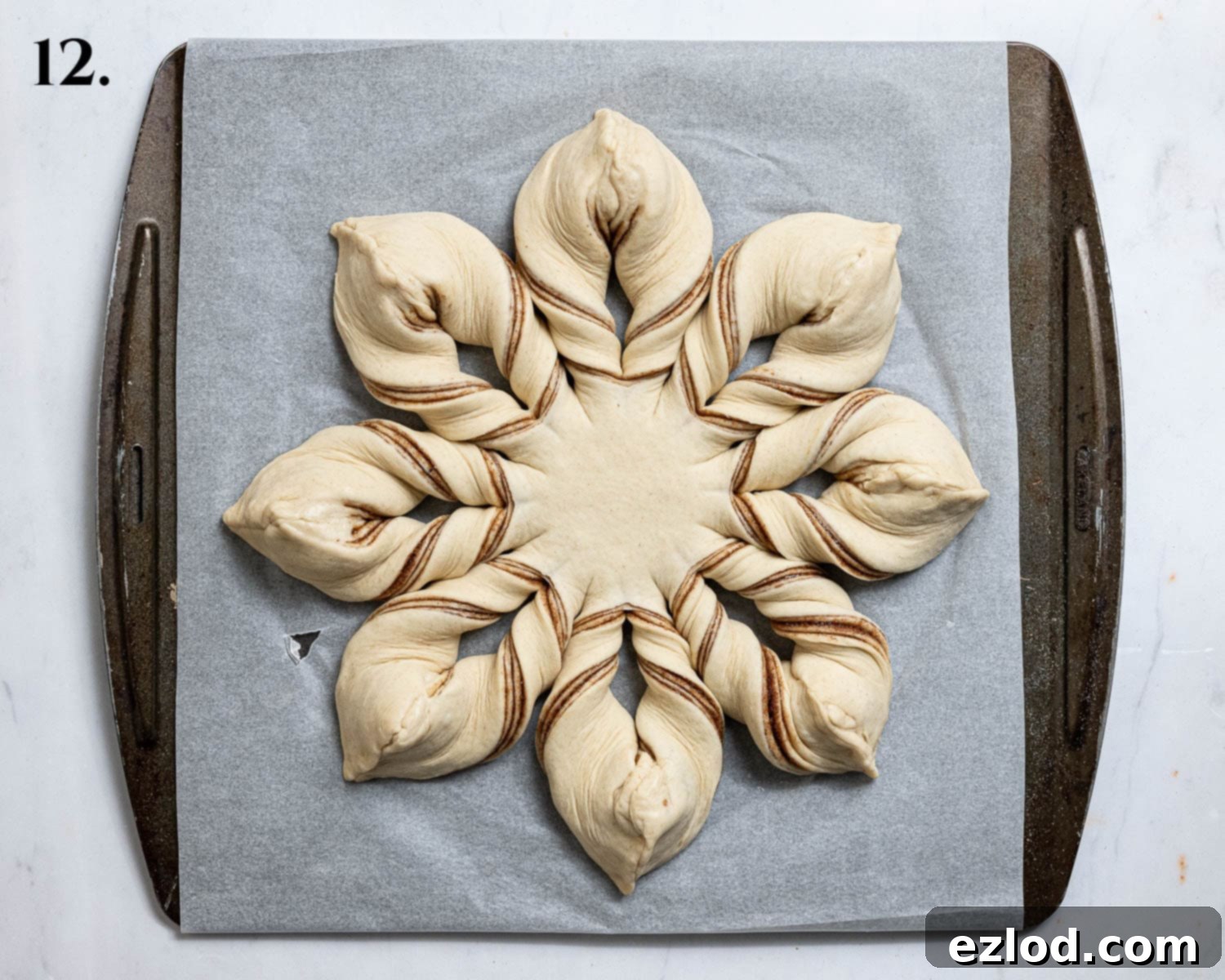 Vegan Cinnamon Star Bread 16 Step 12, the assembled star bread.