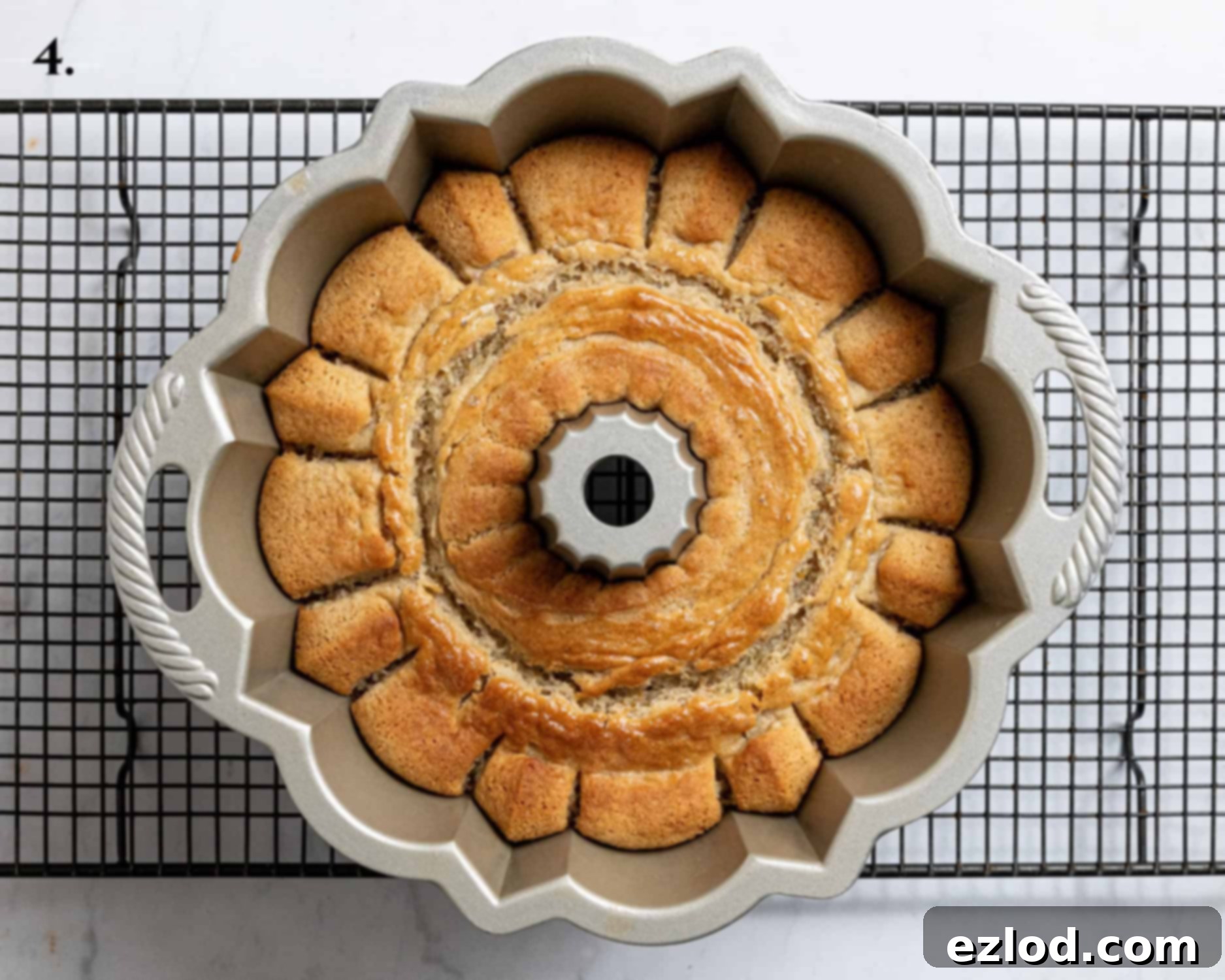 Baked cake in the bundt pan.